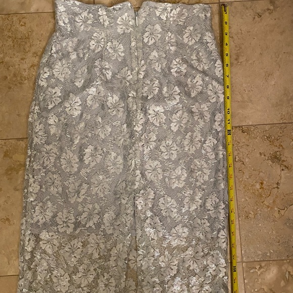 New York & Co. Eva Mendez Light Gray lace sequins skirt. Medium - Picture 6 of 9